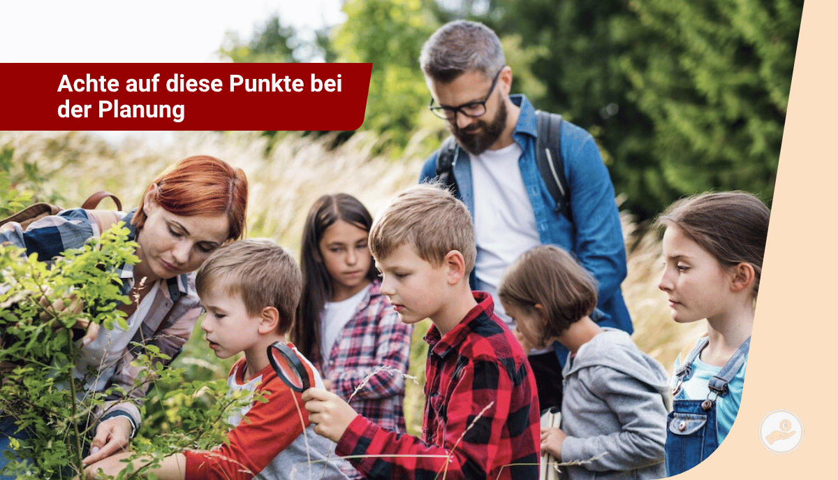 Egal ob Tagesausflug oder mehrtägige Klassenfahrt – als Lehrkraft trägst du Verantwortung. Aber was, wenn… 🚨 ein Schüler sich verletzt? 🚨 das Gepäck verschwindet? 🚨 du selbst ausfällst – z. B. wegen Krankheit? Wichtig zu wissen: Nicht jede Absicherung übernimmt der Dienstherr. Es gibt klare Lücken im Dienstunfallschutz – gerade außerhalb des Unterrichts. Daher macht es Sinn, sich vorab abzusichern – mit passenden Versicherungen wie z. B.: ✔️ Diensthaftpflicht ✔️ private Unfallversicherung ✔️ Reiserücktritt- & Auslandsschutz Du bist unsicher, was du wirklich brauchst? Ich erklär dir alles ganz in Ruhe – und helfe dir, nur das abzusichern, was wirklich Sinn ergibt.