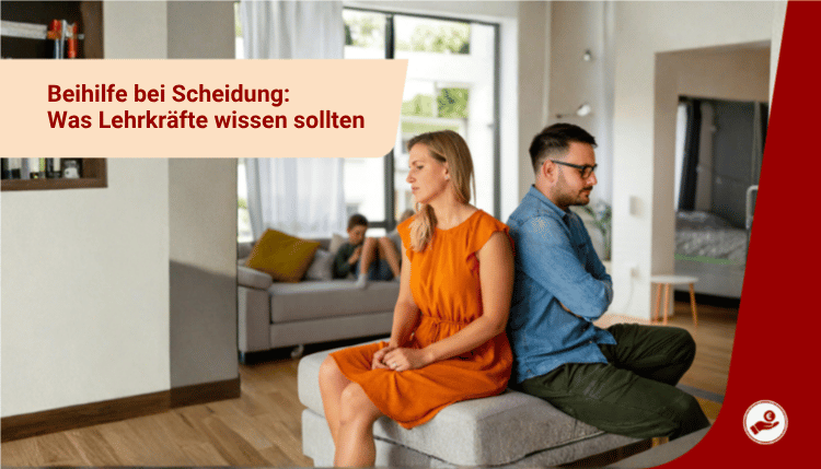 Paar sitzt getrennt in einer Wohnung als Symbol für Beihilfe, PKV und Krankenversicherung bei Scheidung von Lehrkräften.